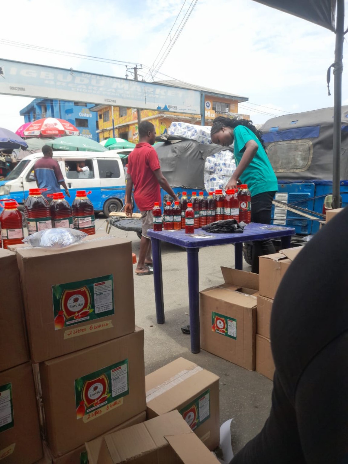 Emviko palm oil distribution